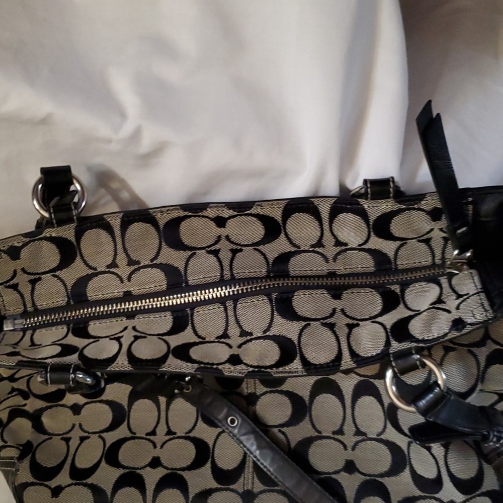 Coach Purse - Picture 14 of 16